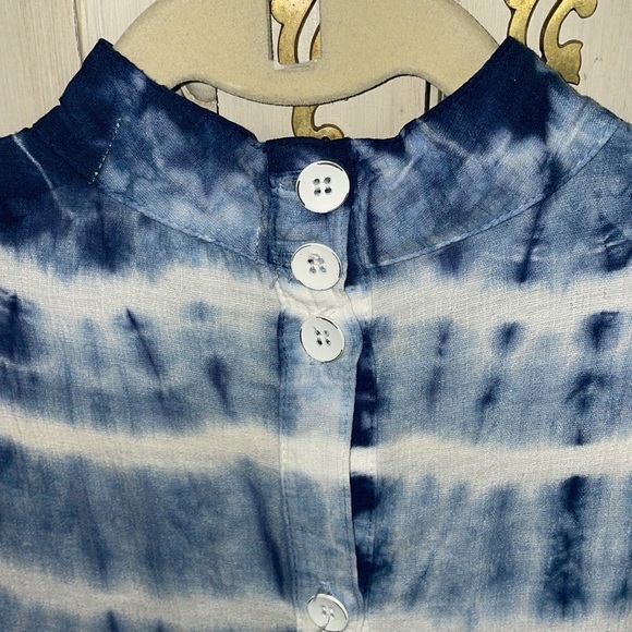 Bella Dahl Blue Tie Dye Button Back Blouse size S - Picture 5 of 8